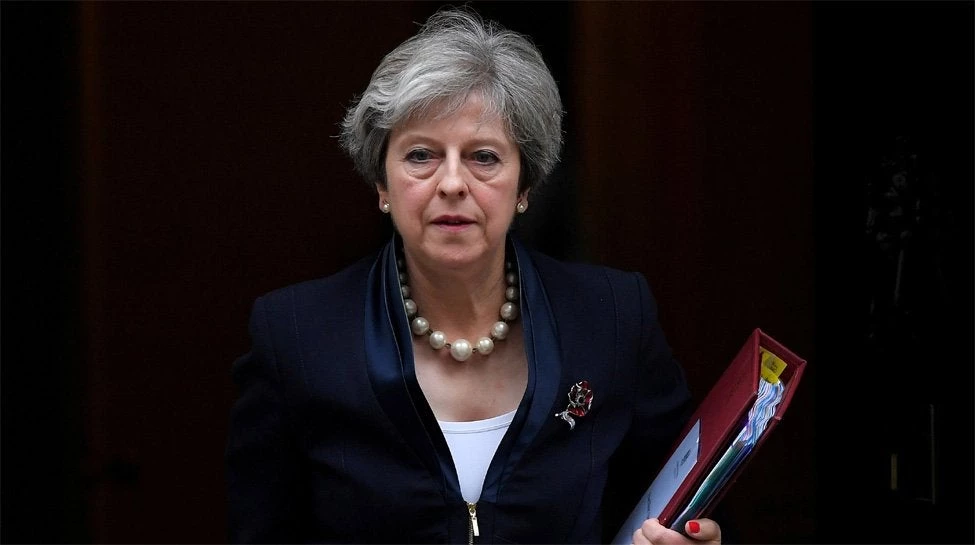Η Μέι πέρασε το σχέδιο Brexit από το υπουργικό – «Αυτή η συμφωνία θα φέρει δύσκολες μέρες» – Επόμενο εμπόδιο η Βουλή